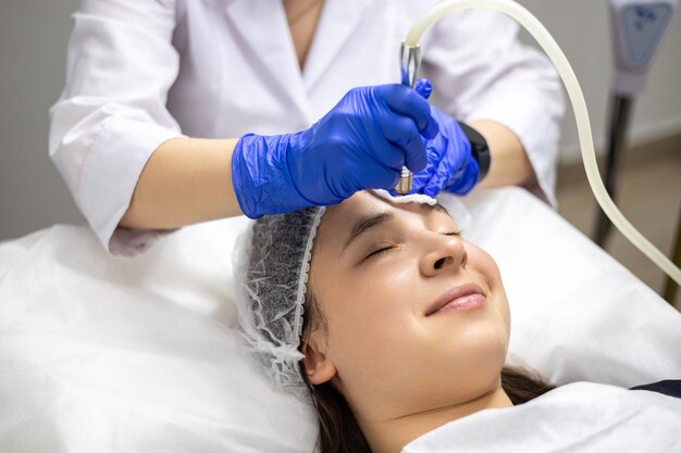 HydraFacial: The Perfect Solution for Glowing and Hydrated Skin
