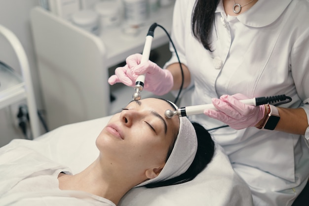 HydraFacial Price in Pakistan: Affordable Skin Rejuvenation
