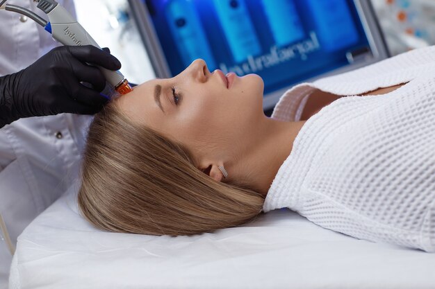 HydraFacial: The Perfect Solution for Glowing and Hydrated Skin
