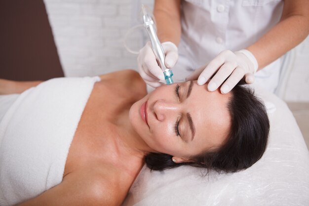 What is Mesotherapy for the Face? Fat Reduction and Skin Benefits