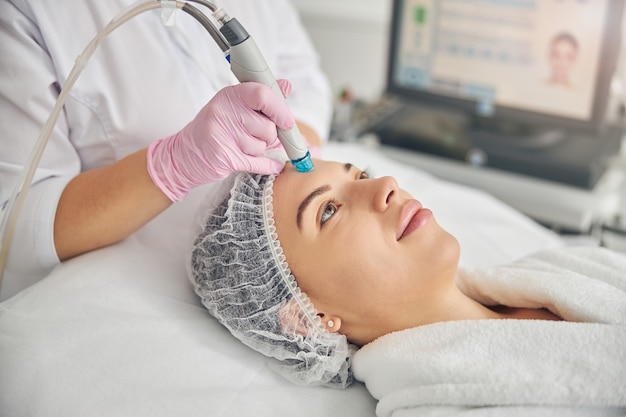 How HydraFacial Improves Skin Health in Islamabad & Rawalpindi
