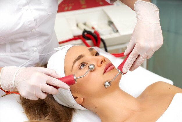 Top Benefits of Microdermabrasion Treatment in Islamabad