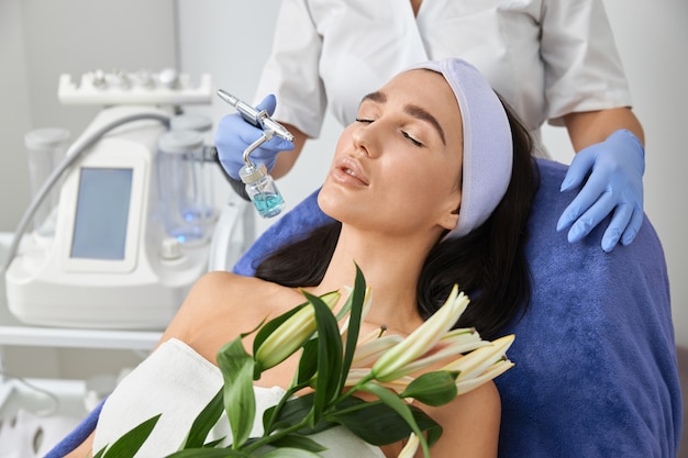 How HydraFacial Improves Skin Health in Islamabad & Rawalpindi