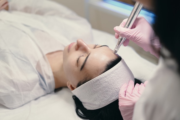How HydraFacial Improves Skin Health in Islamabad & Rawalpindi