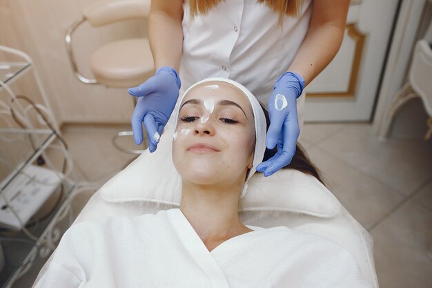 Skin Whitening Treatment Procedure: Steps and What to Expect