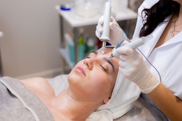 How Microdermabrasion Treatment Works for Glowing Skin