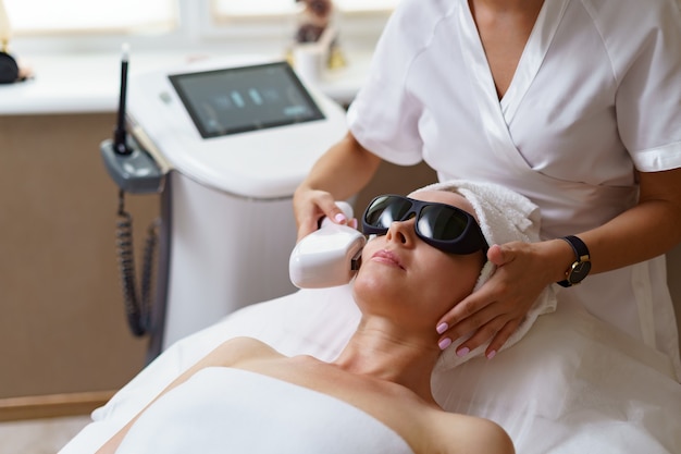 Q-Switch Laser Treatment Cost in Pakistan: Key Factors to Consider