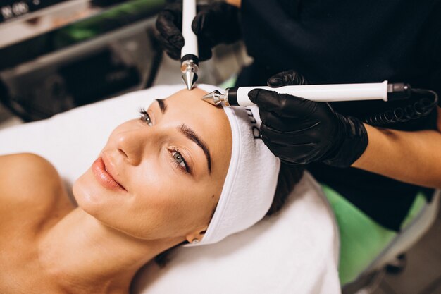 Microdermabrasion Facial Treatment: What to Expect & Benefits